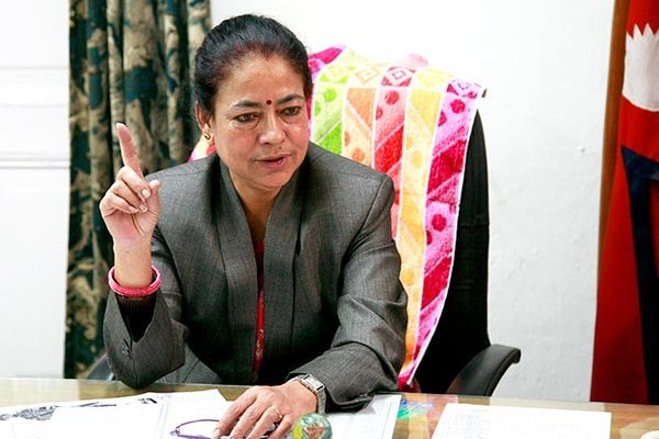   मृतकलाई तरकारी बजारको ठेक्का ! कमिसन उठाउँदै उपप्रधानमन्त्री मैनाली