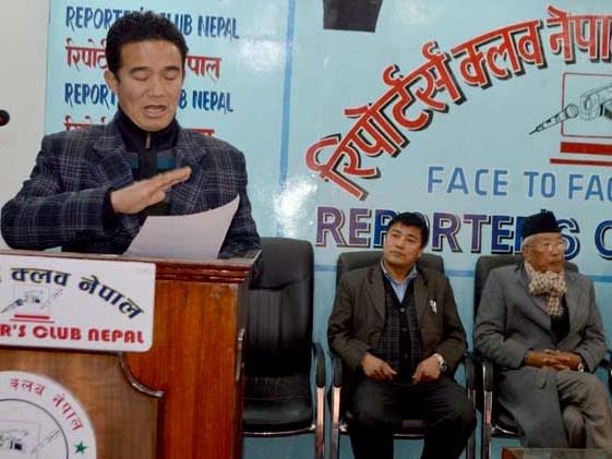   बाबुरामको नयाँ शक्तिमा गएका पासाङ र चैतन्यसहित ८  निष्कासित