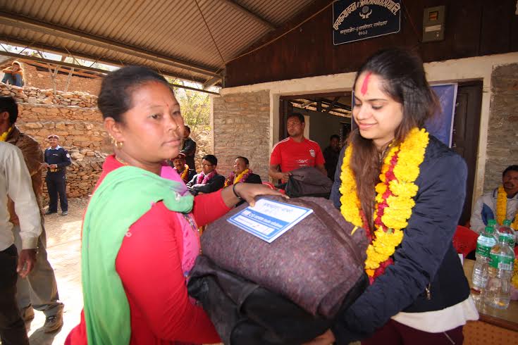   भारतको चेन्नईका  वाढीपीडितलाई नेपाली स्वयंसेवक टोलीको राहत