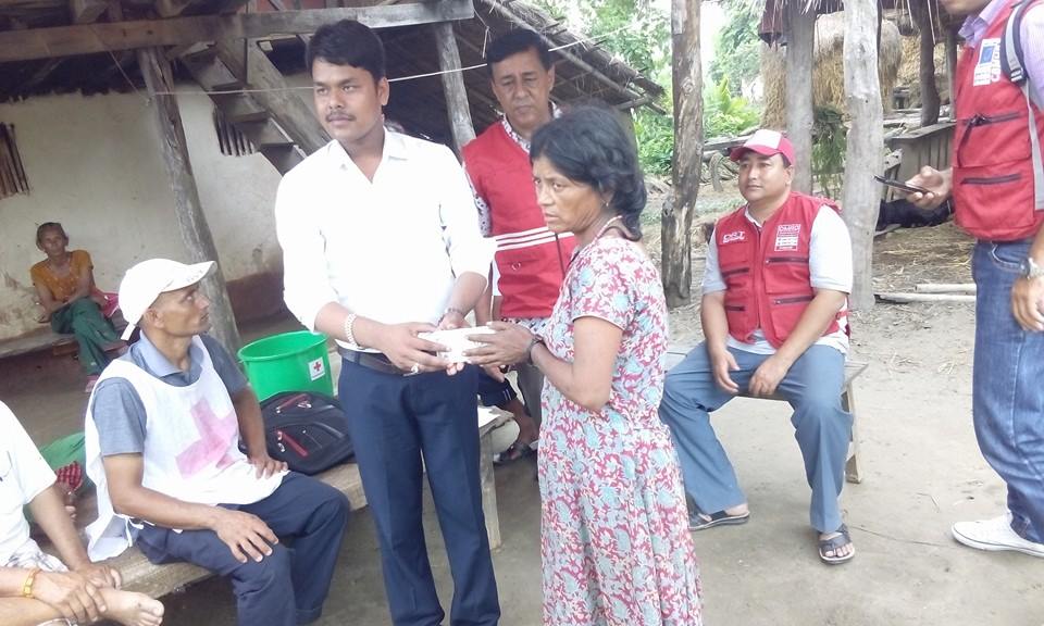   दृष्टिविहिन बालबालिकालाई शैक्षिक सामाग्री वितरण