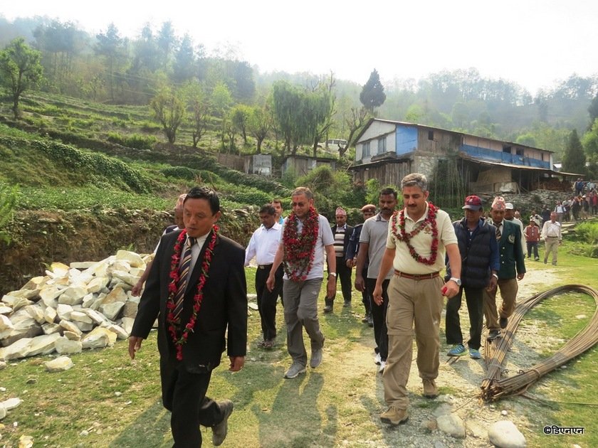   भूपू भारतीय सैनिकसँग राजदुत रे घोडेपानीमा