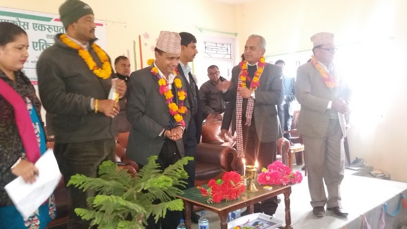   ८ सयका लागि बनेको सहकारी ऐनले ३३ हजारलाई नियमन गर्न सक्दैन : अध्यक्ष घिमिरे