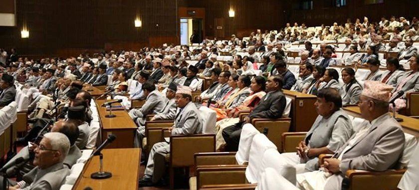   राष्ट्रपति फर्किएपछि एमालेले संसद चल्न दिएन