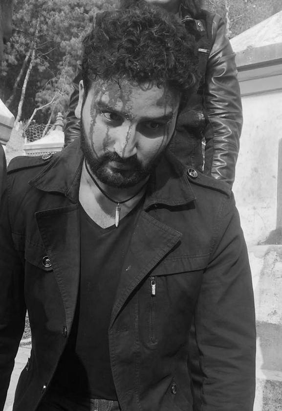   नायक संजय खतिवडा छायांकनको क्रममा घाइते