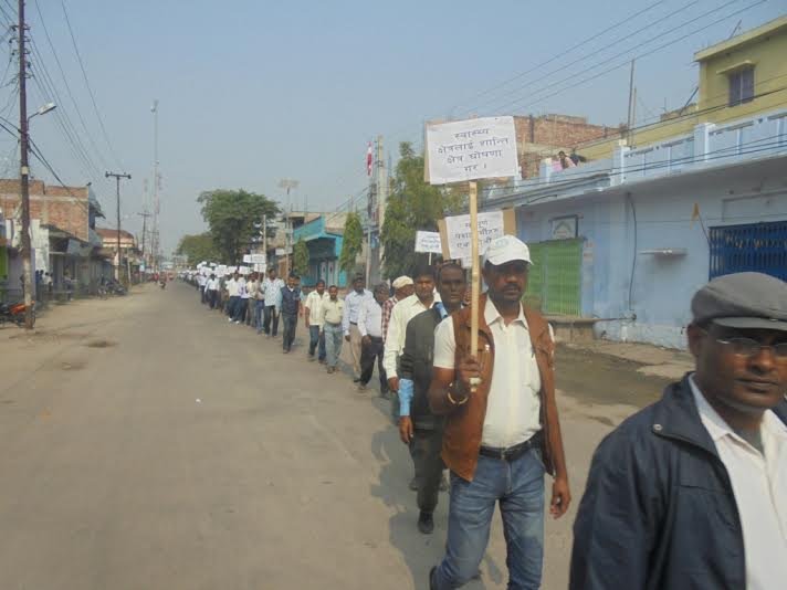   कर्फ्यु हटेको २४ घण्टा नबित्दै फेरि प्रदर्शन सुरु