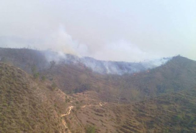   UPDATE : भूकम्पले थलिएको सिन्धुलीमा अर्को पीडा : दलित वस्तीमा भएको आगलागी नियन्त्रणमा आएन