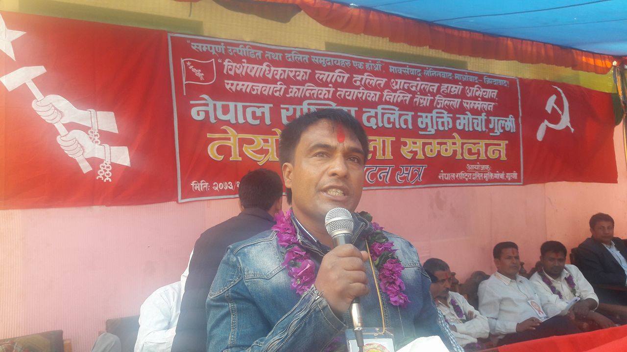   सदनभित्र कुर्ची हानाहानको भीडन्तमा हात भाँचेका नेता श्रीपाली भन्छन्, ‘गैरदलितको साथ बिना दलितको मुक्ति हुँदैन’
