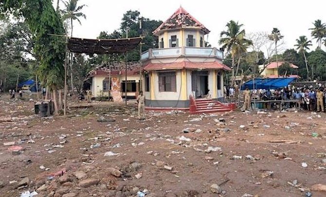   भारतको केरलस्थित मन्दिरमा आगलागी, कम्तिमा १२० जनाको मृत्यु