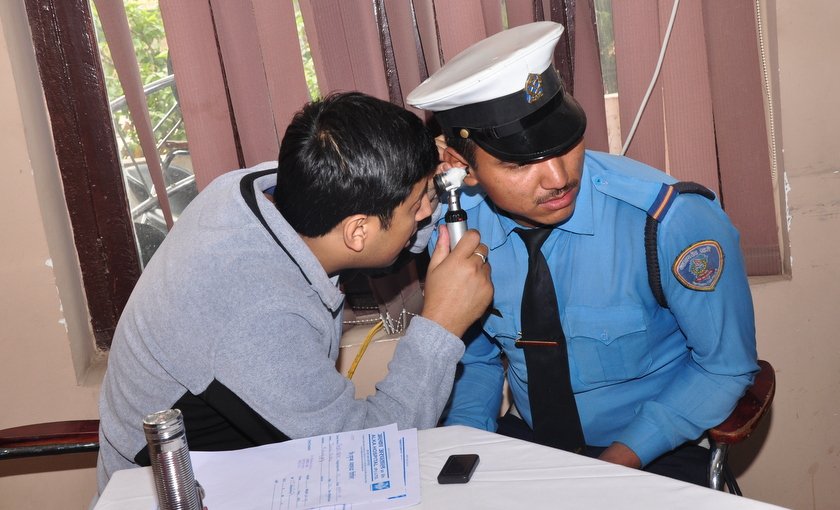   ट्राफिक प्रहरीमा श्वासप्रश्वास र आँखाको समस्या धेरै