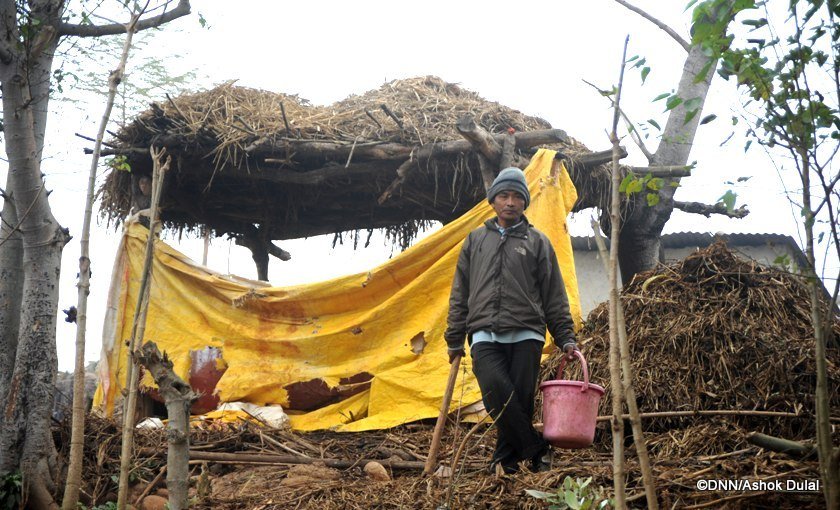   पार्किङमा राखेको मोटरसाइकल तोडफोड गर्ने ३ जना पक्राउ