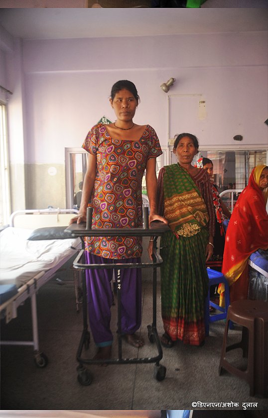   नेपालकी अग्ली महिला सिकिस्त बिरामी, पैसा नहुँदा उपचारमा समस्या