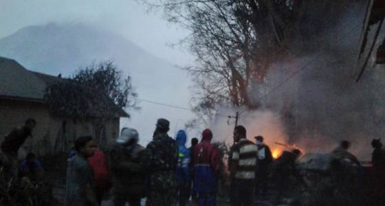   इन्डोनेसियामा ज्वालामुखी, तीनजनाको मृत्यु