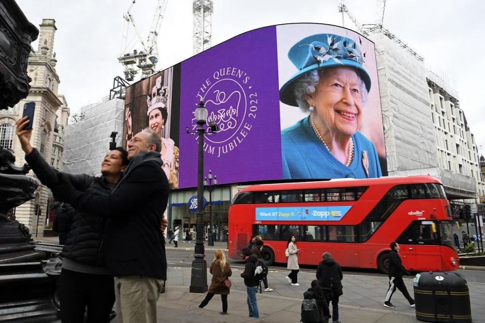 Elizabeth II marks Platinum Jubilee with 'Queen Camilla' announcement