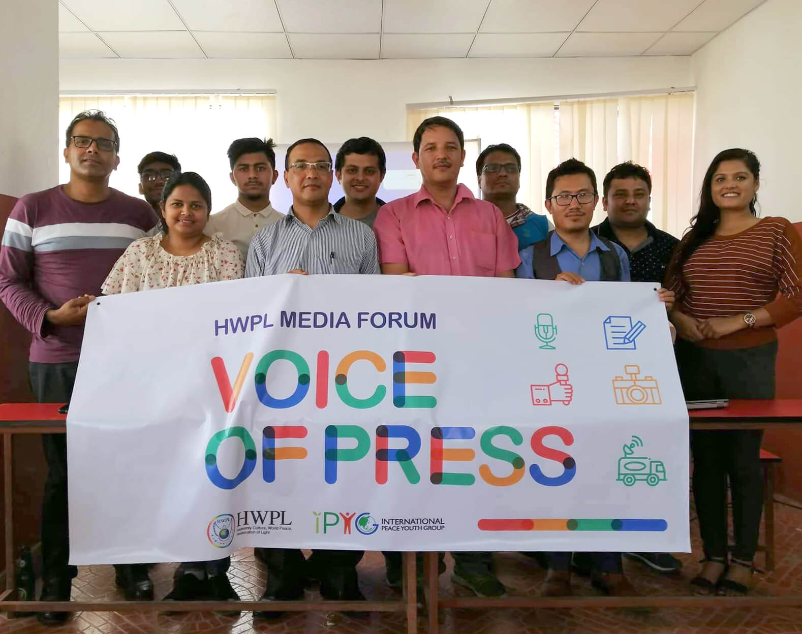Journalists in Nepal Discuss  Media Responsibility for Global Peacebuilding