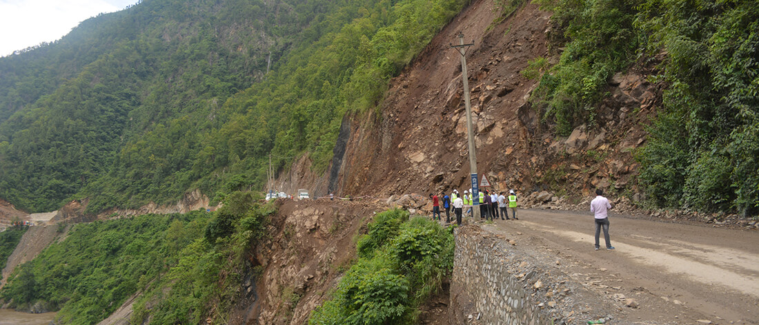 Landslips obstruct Narayanghat-Muglin road section