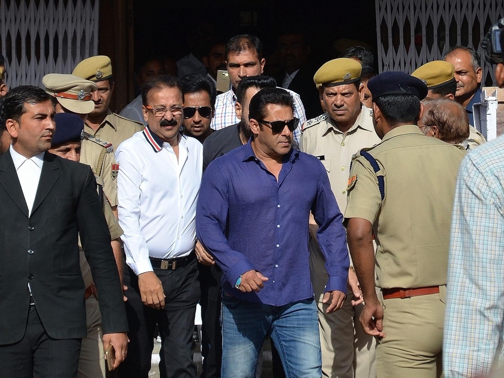 Bollywood's Khan stays out of limelight for jail appeal hearing