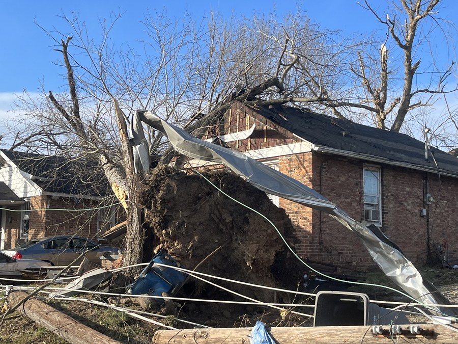 Death toll may rise to 100 after tornadoes rip through 6 U.S. states