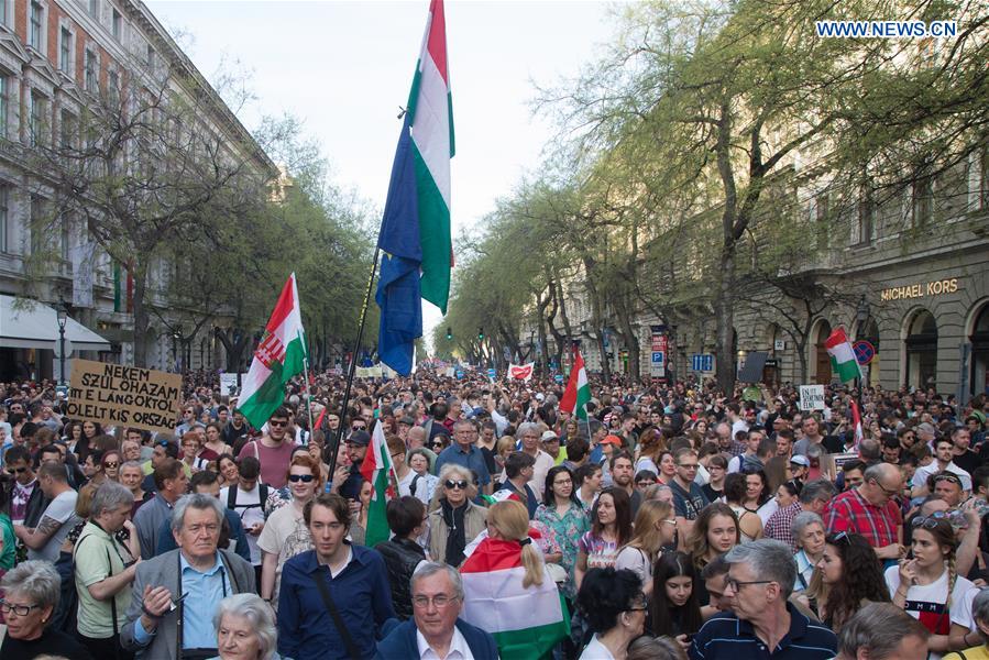 Massive demonstration against Orban in Budapest