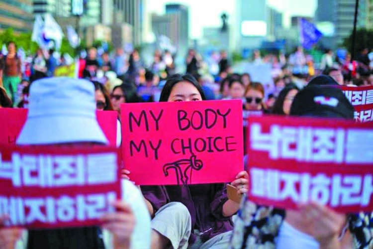 S. Korea doctors protest over tougher abortion restrictions