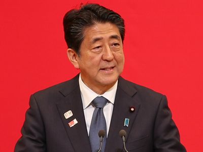 Japan's Abe to visit Middle East amid tensions