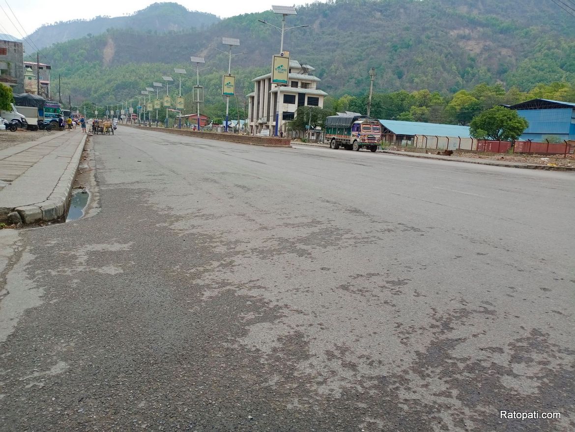 निषेधाज्ञाको तेस्रो दिनः सुनसान बन्यो बुटवल (तस्बिरहरु)