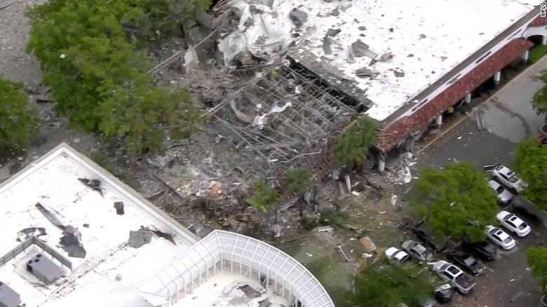 At least 20 injured in gas explosion at shopping center in U.S. state Florida