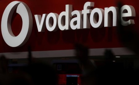 Vodafone logs 7.6-billion-euro annual loss