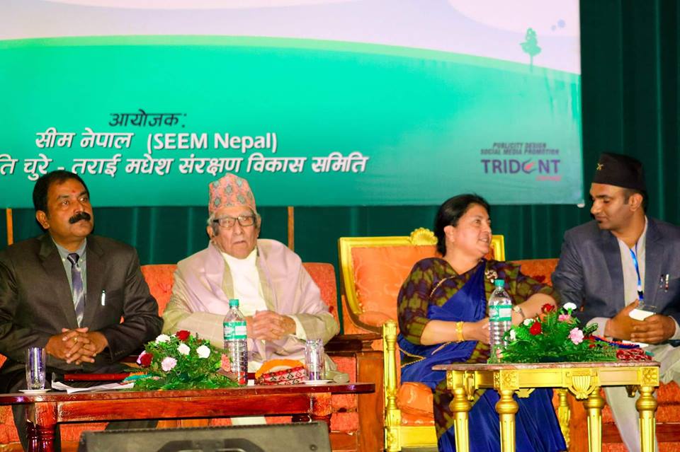 एल्बम सार्वजनिक गर्न राष्ट्रपति  आर्मी अफिसर क्लबमा