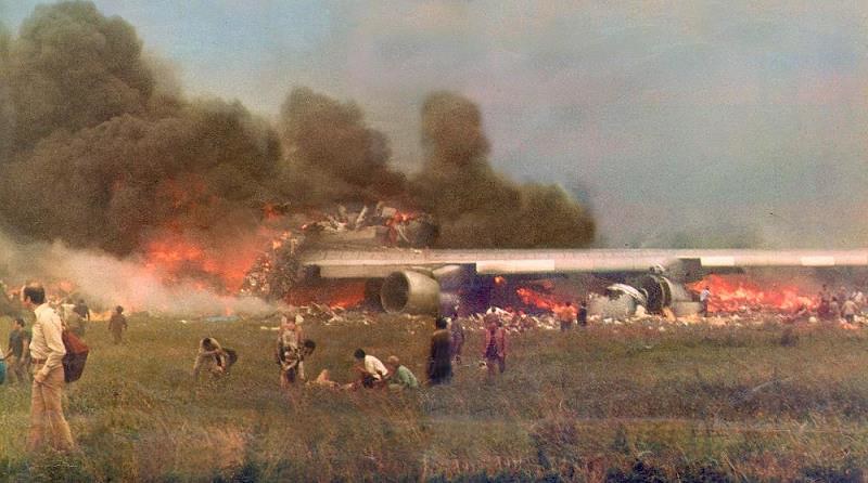इतिहासमा आज : स्पेनमा दुई विमान ठोक्किदा ५ सय ८३ जनाको मृत्यु