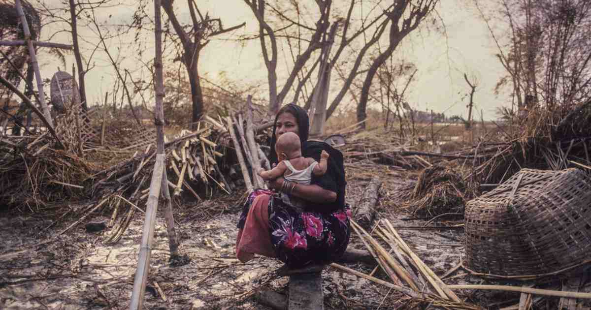 इतिहासमा आज – बंगलादेशमा चक्रवात तुफानले मच्चायो विध्वंश, १ लाख बढीको मृत्यु