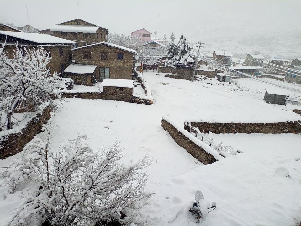 Heavy snowfall cripples life in Jumla (Photos)