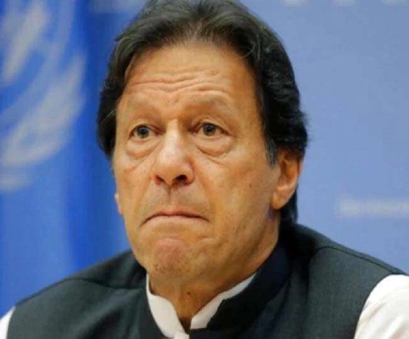 अप्ठ्यारोमा पाकिस्तानी प्रधानमन्त्री इमरान खान