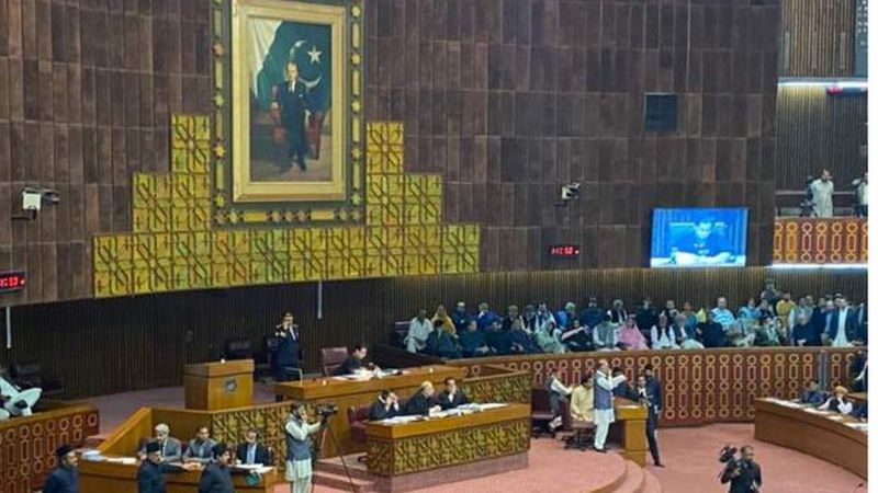 पाकिस्तानमा नयाँ प्रधानमन्त्री सोमबार चुनिने