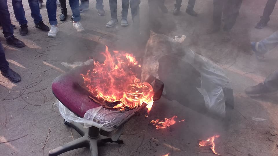 नेपालगन्जको महेन्द्र बहुमुखी क्याम्पसमा विद्यार्थीहरुद्वारा आगजनी तथा तोडफोड