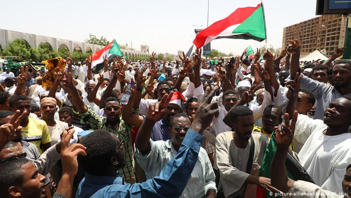 Sudan army rulers, protesters agree on 3-year transition period