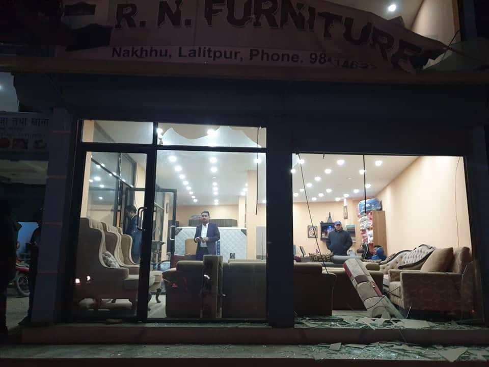ललितपुरको नख्खुस्थित एनसेलको कार्यालयमा बम विस्फोट