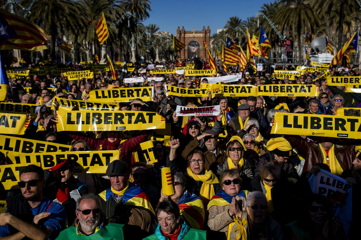 Catalan lawmakers elect separatist as parliamentary speaker