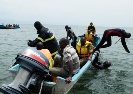 22 dead, scores feared drowned after Uganda boat sinks