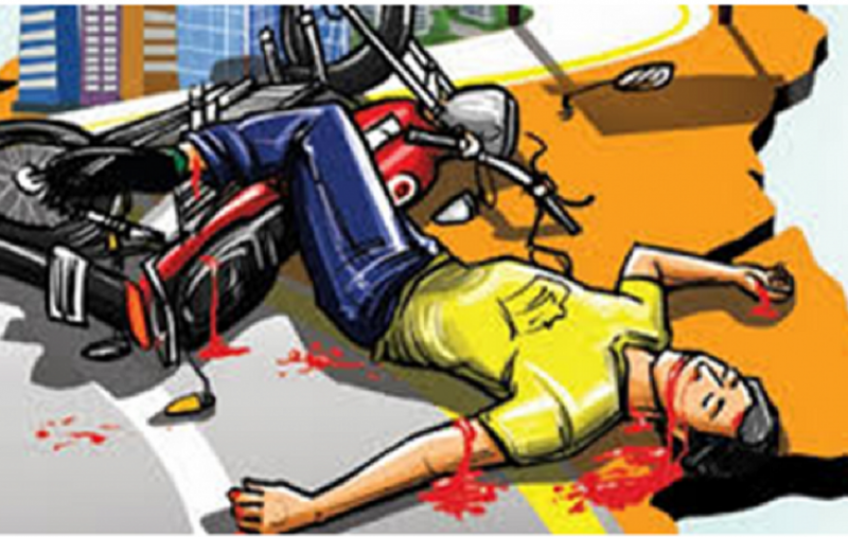 Motorcyclist killed, pillion riders injured in road mishap