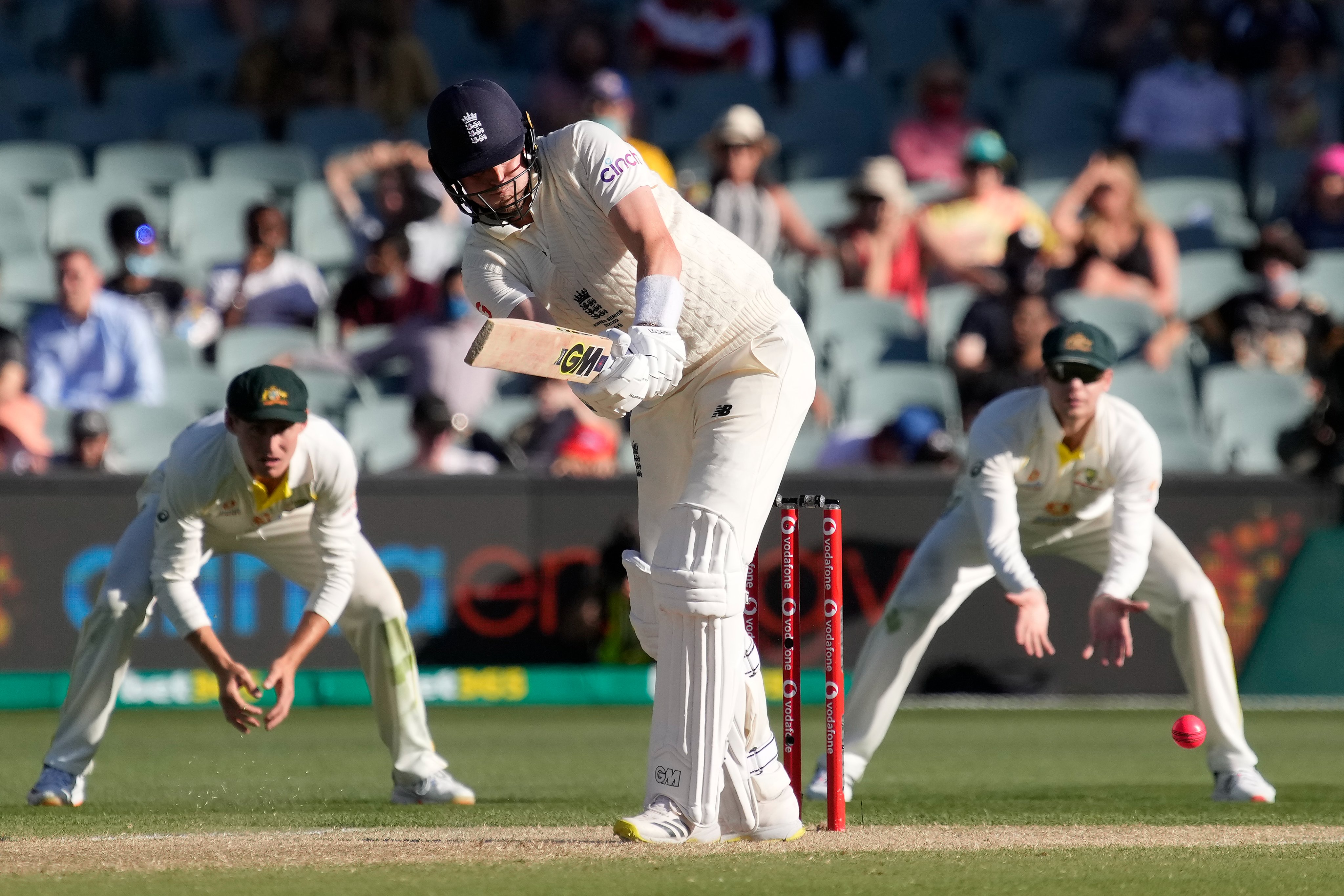 Australia go 2-0 up despite England's fightback