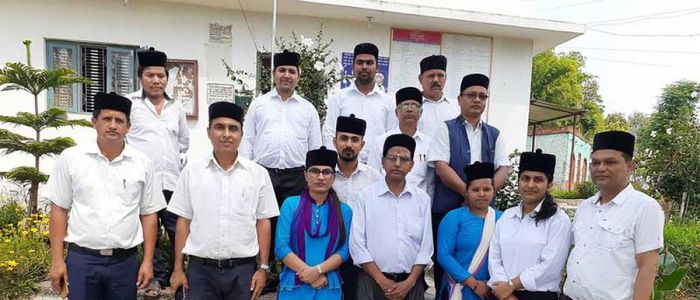 Employees at Bhanu municipality start wearing Bhanubhakta-era cap