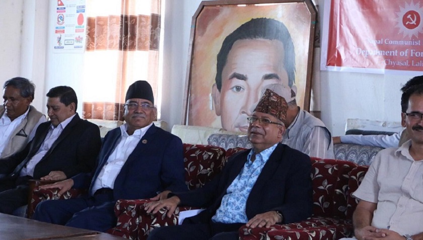 पार्टीलाई कमजोर बनाउने खेल भैरहेको छ : माधव नेपाल