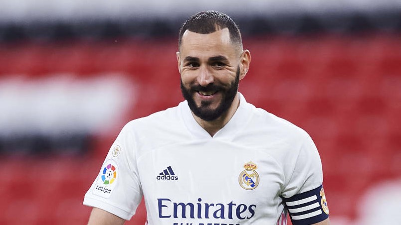 Karim Benzema pens new deal with Real Madrid