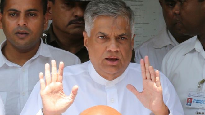 श्रीलङ्काका अपदस्थ प्रधानमन्त्रीलाई पुनः स्थापित गर्न संसद्को माग