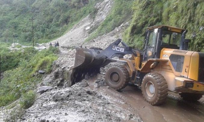 Obstructed Pokhara-Baglung road opens