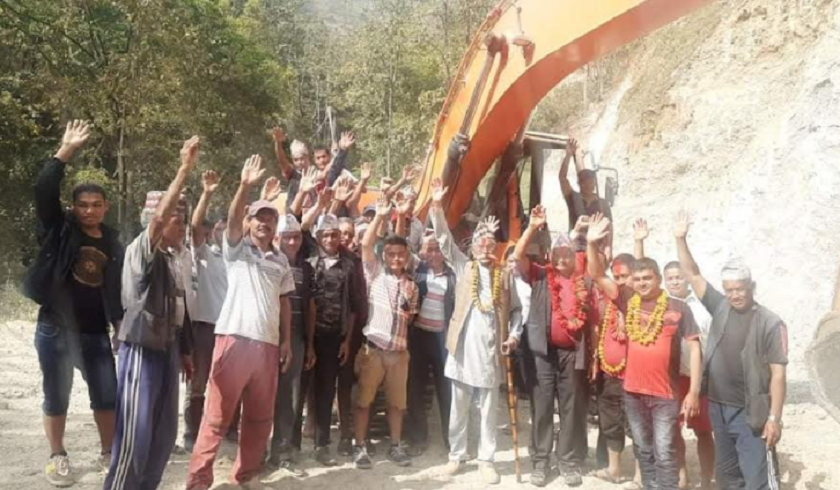 तीन किलोमिटर सडक खुल्न १३ वर्ष लाग्यो