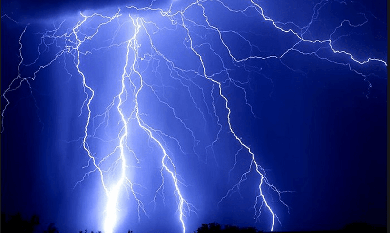 Woman killed by lightning