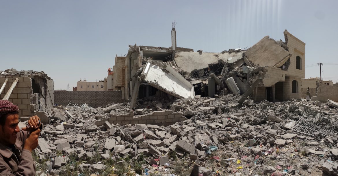 Air strike kills 6 family members in Yemen: witnesses