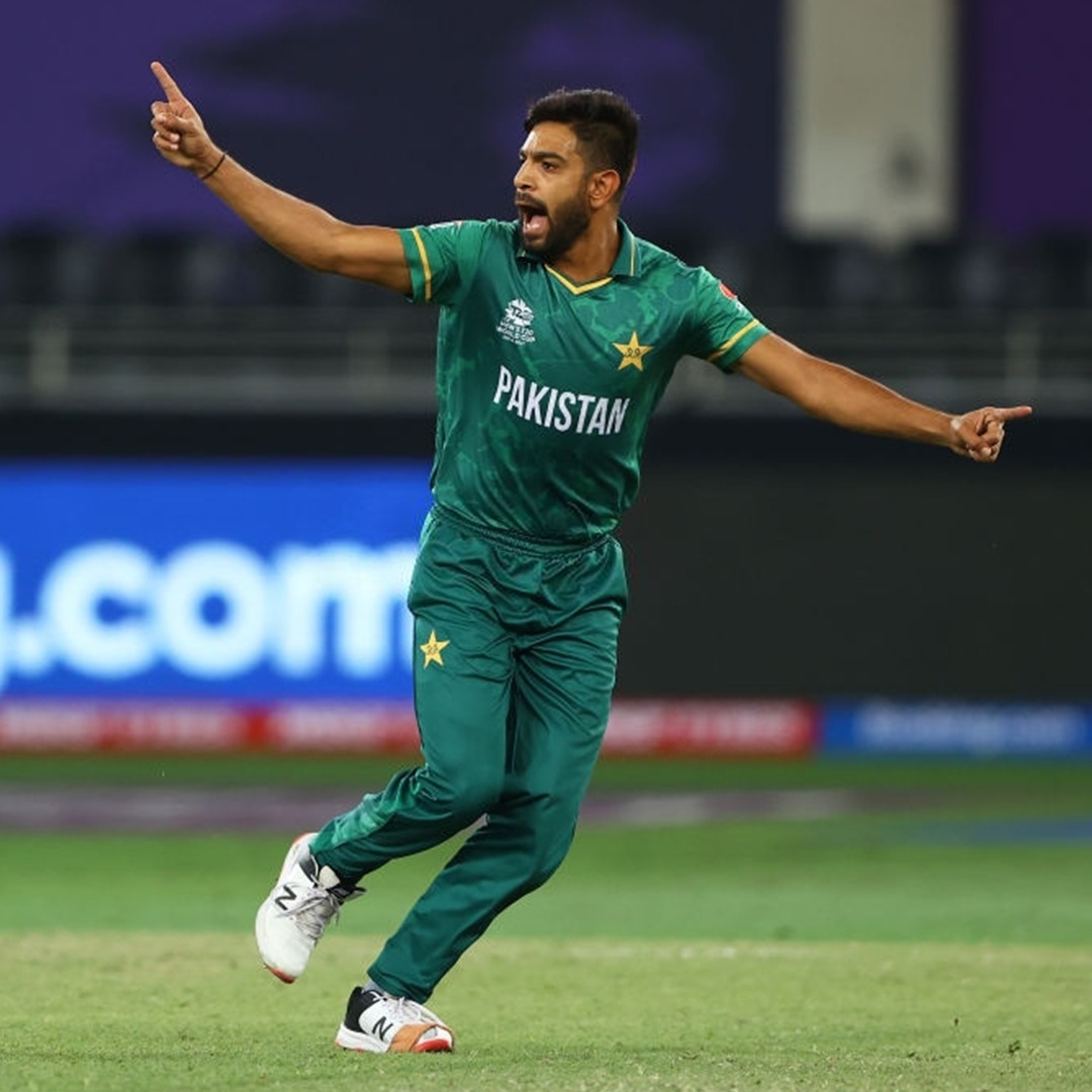Stunning Asif Ali cameo powers Pakistan to the top of the table