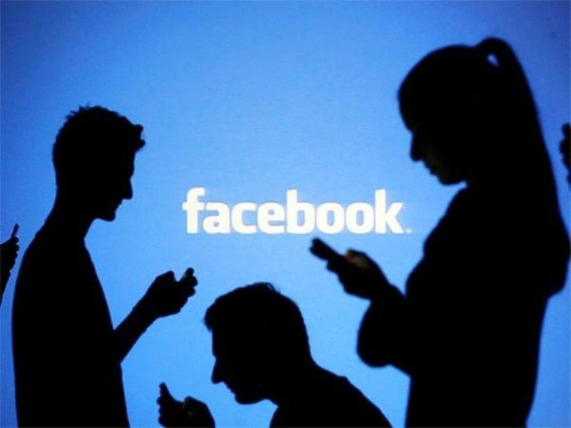 Russia bans Facebook, Instagram for 